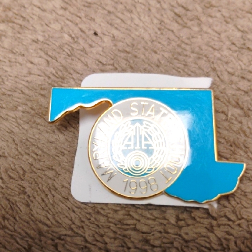 1998 MARYLAND STATE SHOOT LAPEL PIN MINT CONDITION